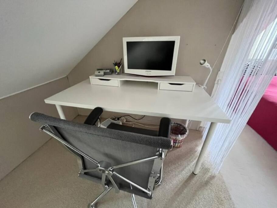 Appartement Zentrale Im Gruenen! Berlijn